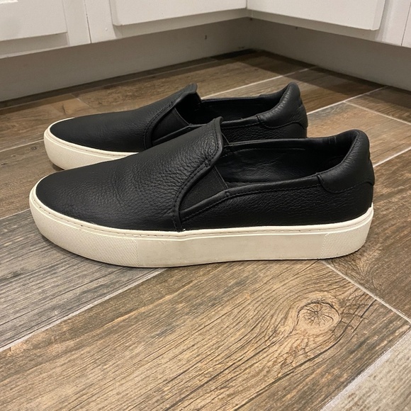 UGG JASS SLIP ON WOMEN'S SHOES 10 BLACK 1105712 - Picture 1 of 10